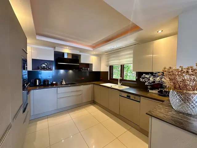 4-bedroom villa in Bektas | WH-C02C181A — property photo 24