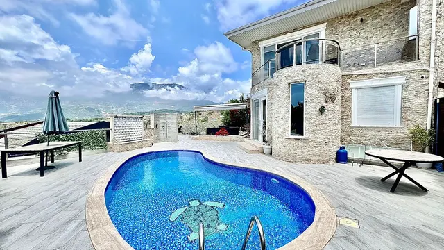 5-bedroom villa in Kargicak | WH-4418F856 — property photo 2