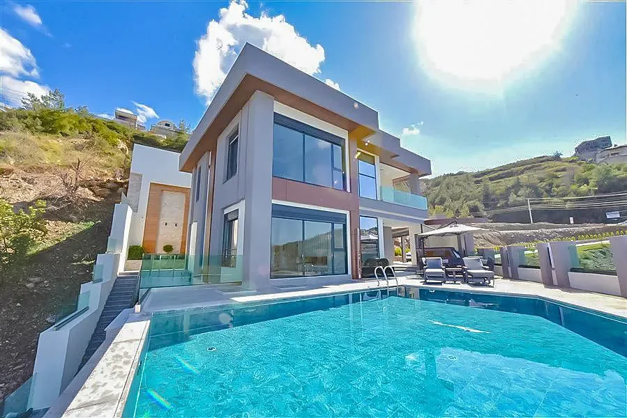4-bedroom villa in Kargicak | WH-76B41A49 — property photo 1