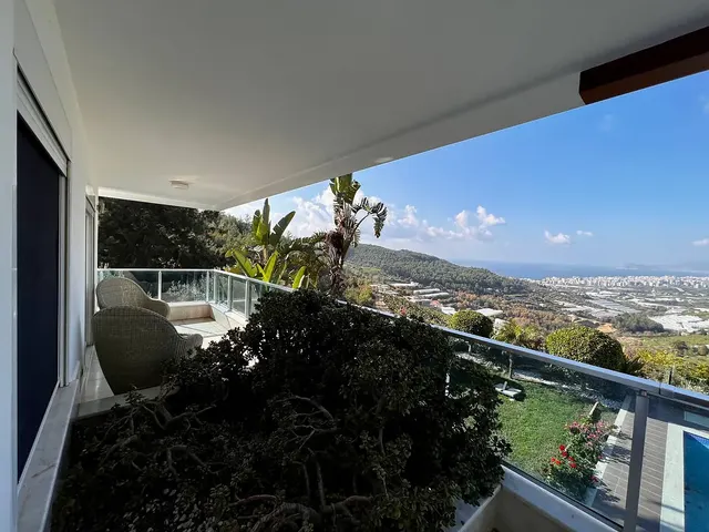 4-bedroom villa in Kargicak | WH-B22D530E — property photo 32