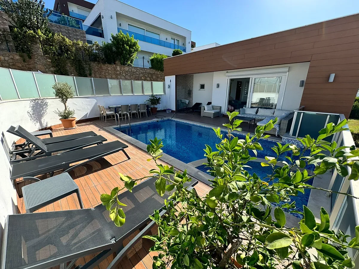 4-bedroom villa in Kargicak | WH-EA55A330 — property photo 1